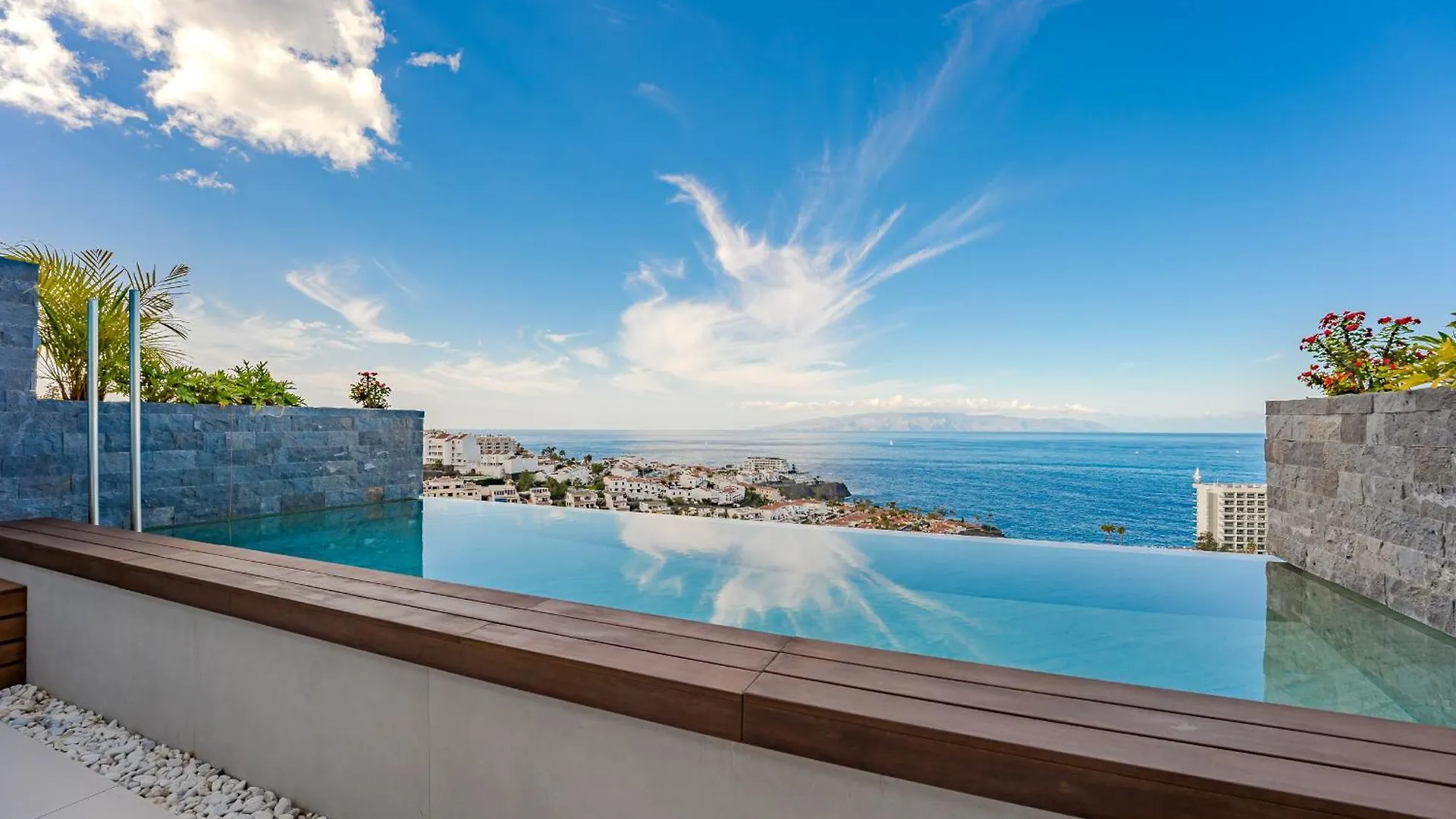 Luxury Triplex + Pool, Jacuzzi - Sissipark Azul Apartman Acantilado de los Gigantes